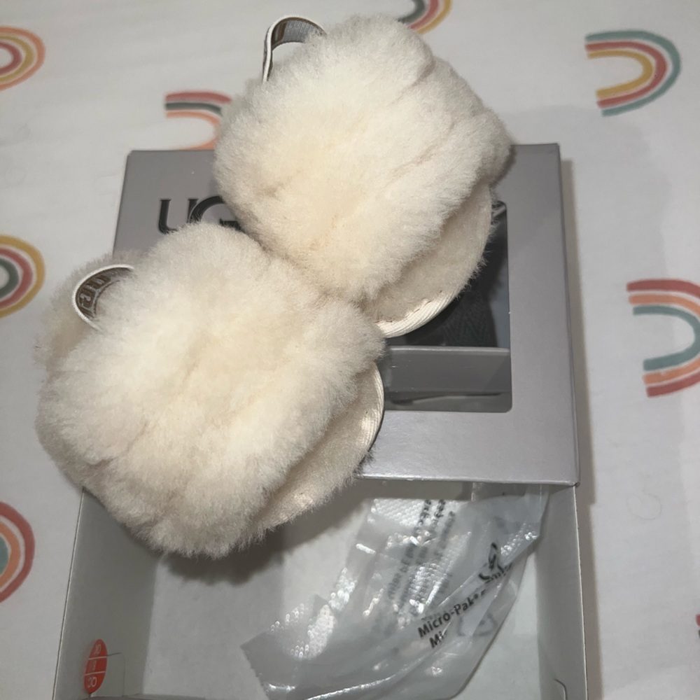 Ugg fluff yeah slides
